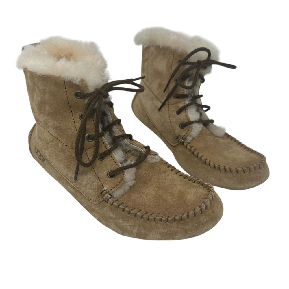 UGG Women's Chickaree Brown Sherling Lined Tied Booties NWOB Size 6